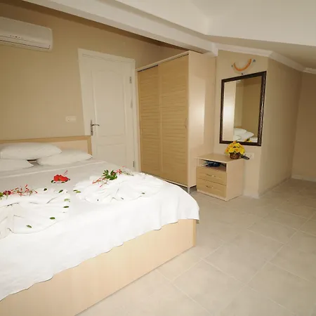 Pegasus & 3* Ολουντενίζ