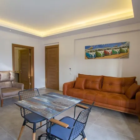 Pegasus & אולודניץ